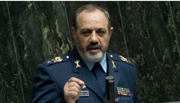 El régimen de Irán amenazó con atacar bases de EEUU en la región si interviene en defensa de las manifestaciones